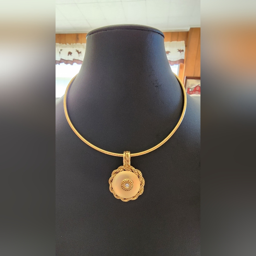 Vtg KJL Kenneth Jay Lane Gold-Tone Medallion Pendant Necklace with Rhinestones